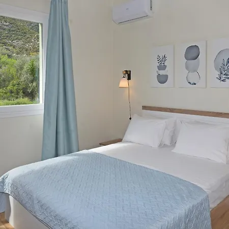 7 Grapes Aparthotel 3*