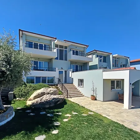 7 Grapes Aparthotel Elevtheraí