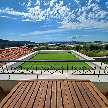 7 Grapes Aparthotel