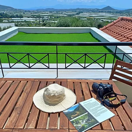 7 Grapes Aparthotel