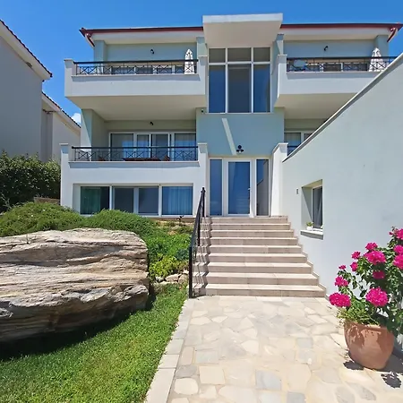 7 Grapes 3* Elevtheraí